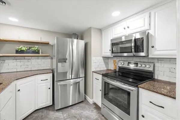 26 Melinda Ln, Bella Vista, AR 72714