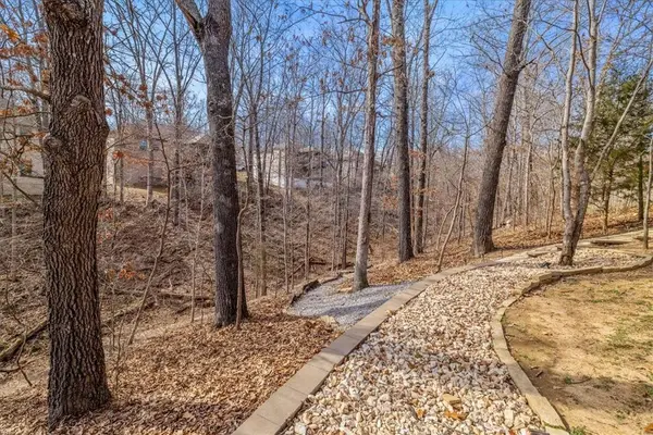 12 Reighton Dr, Bella Vista, AR 72714