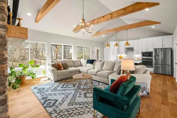 12 Reighton Dr, Bella Vista, AR 72714