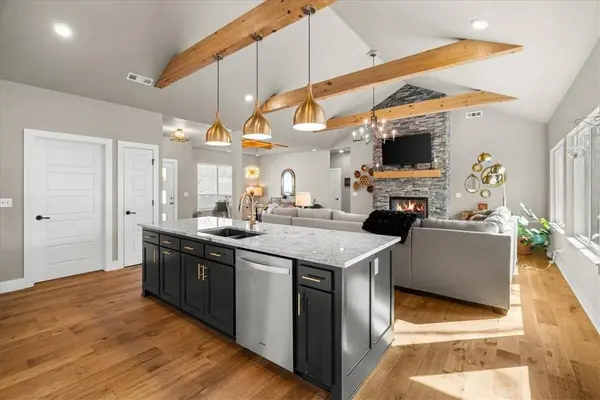 12 Reighton Dr, Bella Vista, AR 72714