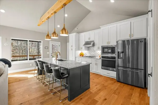 12 Reighton Dr, Bella Vista, AR 72714