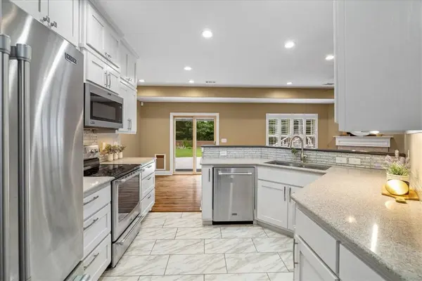 50 Kent Dr, Bella Vista, AR 72714