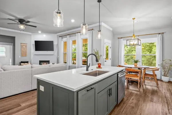 5 N Kinver Ln, Bella Vista, AR 72714