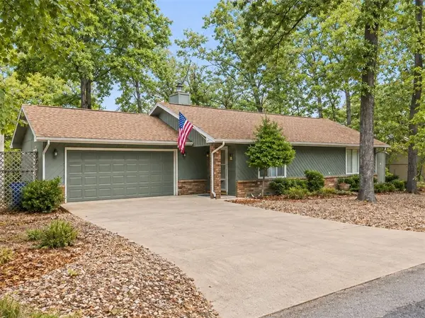 21 Hatcher Dr, Bella Vista, AR 72715