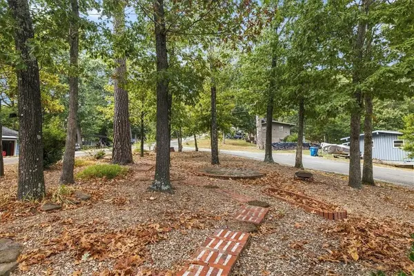 21 Hatcher Dr, Bella Vista, AR 72715