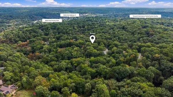 21 Hatcher Dr, Bella Vista, AR 72715