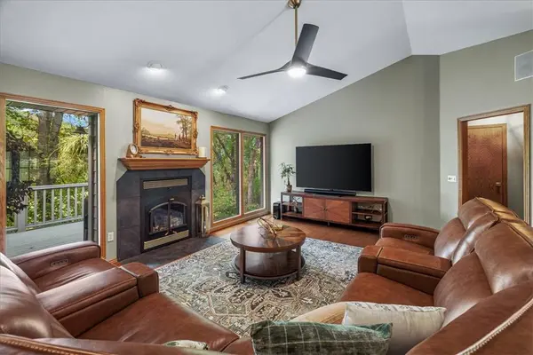 67 Pamona Dr, Bella Vista, AR 72715