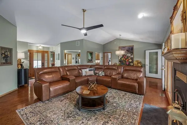 67 Pamona Dr, Bella Vista, AR 72715