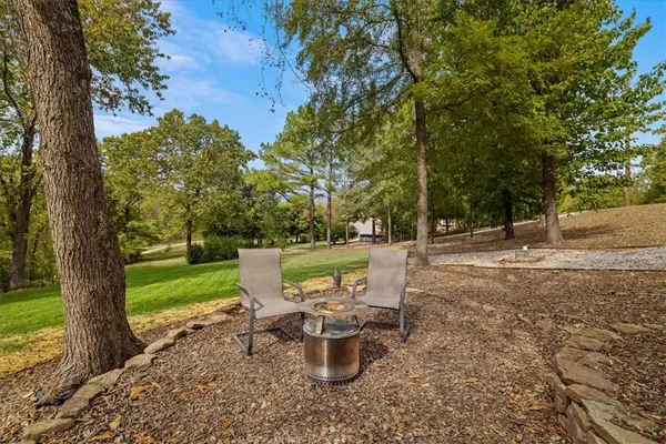 67 Pamona Dr, Bella Vista, AR 72715