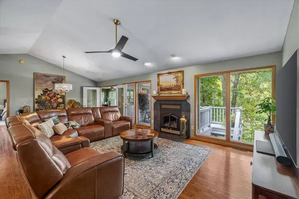 67 Pamona Dr, Bella Vista, AR 72715