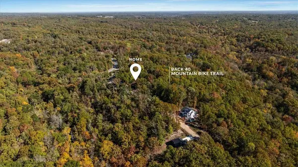 71 Northampton Dr, Bella Vista, AR 72714