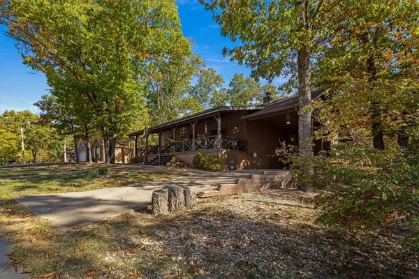 71 Northampton Dr, Bella Vista, AR 72714