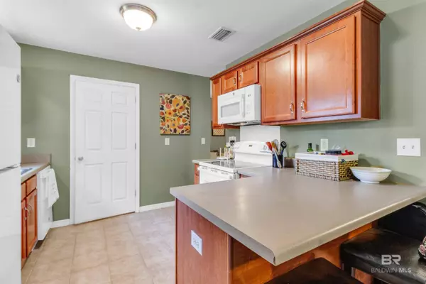 6766 Mighty Oaks Drive, Gulf Shores, AL 36542