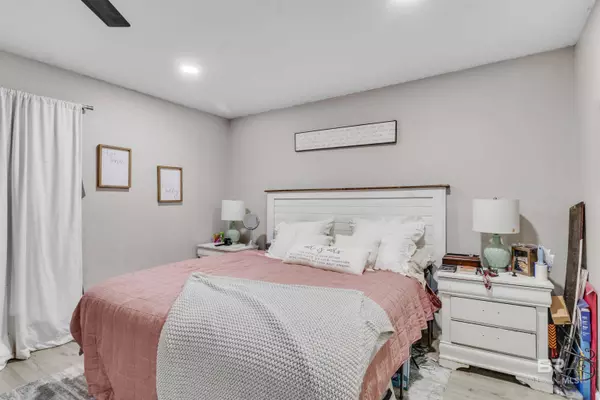 221 Howard Circle, Gulf Shores, AL 36542