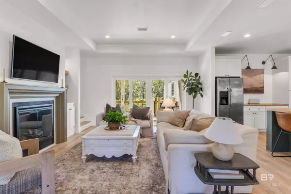 19058 James Road, Gulf Shores, AL 36542