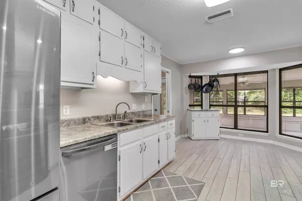 1413 Pineridge Drive, Gulf Shores, AL 36542