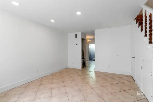 226 E 24th Avenue #15, Gulf Shores, AL 36542
