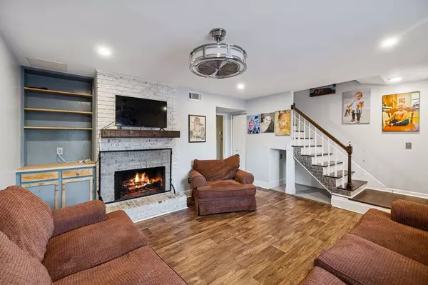 501 Williamsburg Dr, Nashville, TN 37214