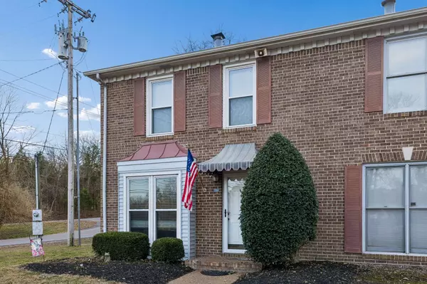 501 Williamsburg Dr, Nashville, TN 37214