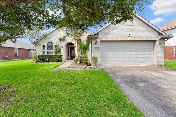 2117 Laughing Gull LN, League City, TX 77573