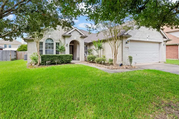 2117 Laughing Gull LN, League City, TX 77573