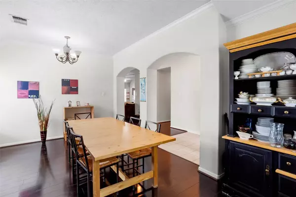 2117 Laughing Gull LN, League City, TX 77573