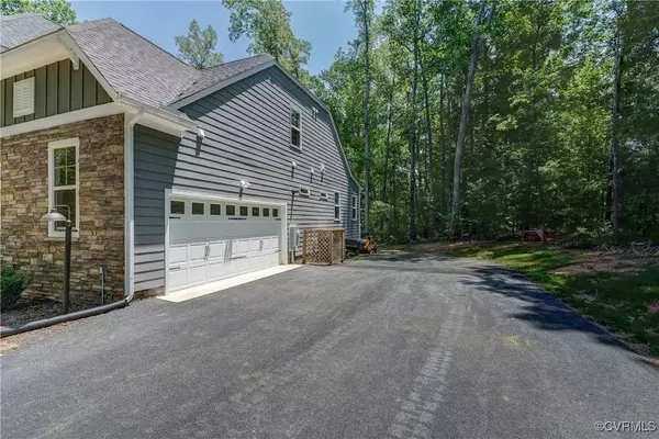 3016 Maple Grove LN, Powhatan, VA 23139