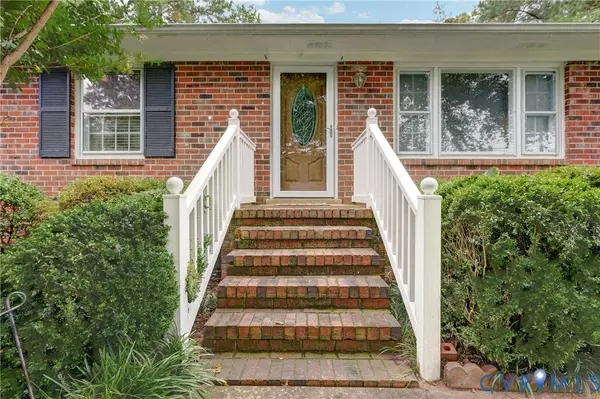 12039 Sunset DR, Ashland, VA 23005