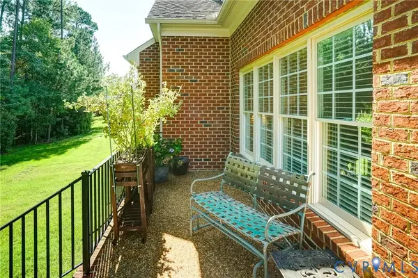 4938 Grey Oaks Villas DR, Glen Allen, VA 23059