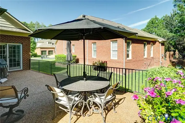 4938 Grey Oaks Villas DR, Glen Allen, VA 23059
