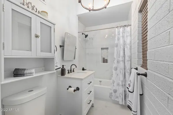 2214 N 7th Ave, Phoenix, AZ 85007-1503