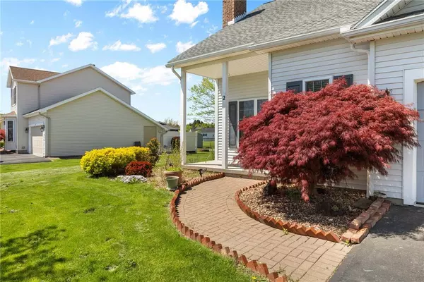 2 Summer Pond, Rochester, NY 14624