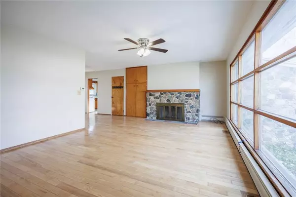 43 River Meadow DR, Rochester, NY 14623