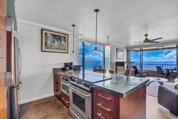 106 Kaanapali Shores Pl #901, Lahaina, HI 96761