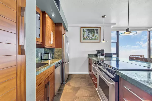 106 Kaanapali Shores Pl #901, Lahaina, HI 96761