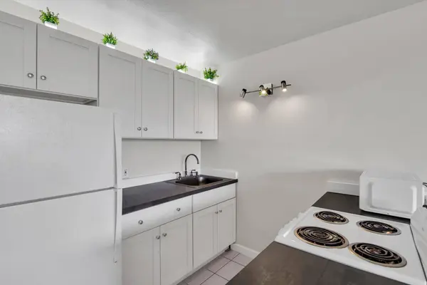 120 Hui Rd F #E16, Lahaina, HI 96761