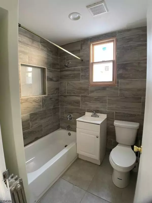 174 North 17th St #3, East Orange City, NJ 07017