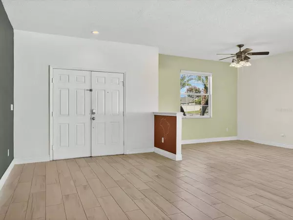 3585 MAPLE RIDGE LOOP, Kissimmee, FL 34741