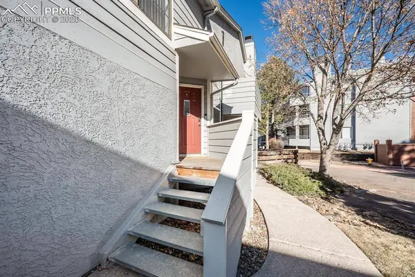 941 Tampico CT, Colorado Springs, CO 80910