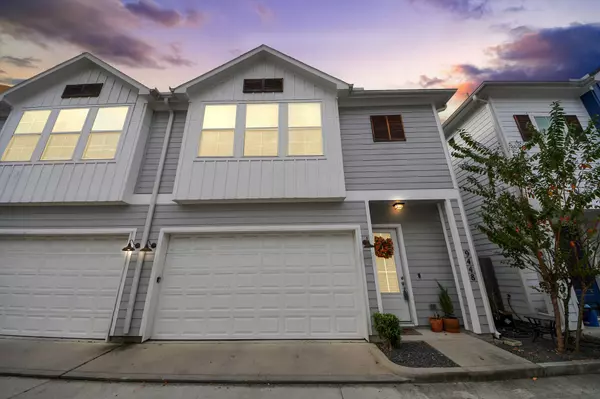 9448 Kerrwood LN, Houston, TX 77080