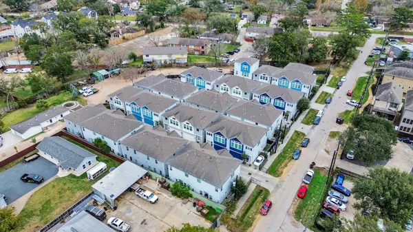 9448 Kerrwood LN, Houston, TX 77080