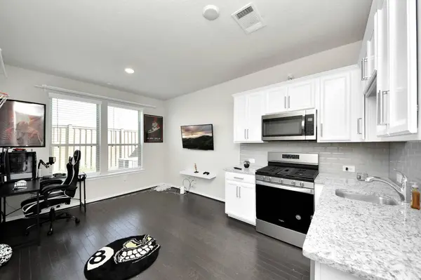 3402 Avondale View DR, Houston, TX 77025