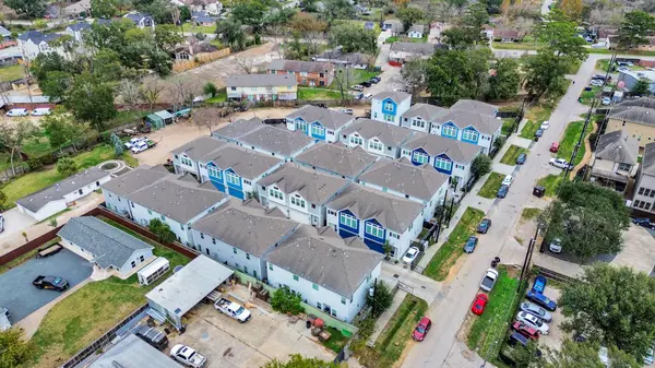9448 Kerrwood LN, Houston, TX 77080