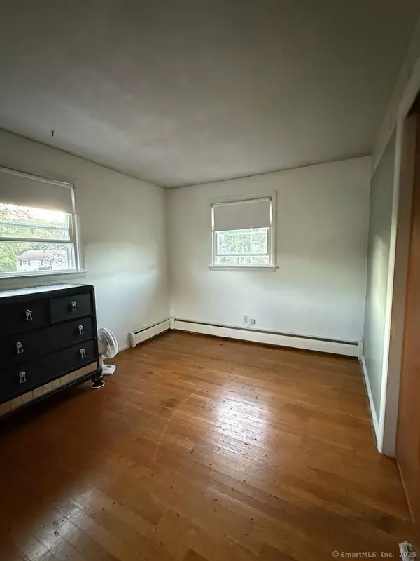 17 Brookside Lane, Groton, CT 06340