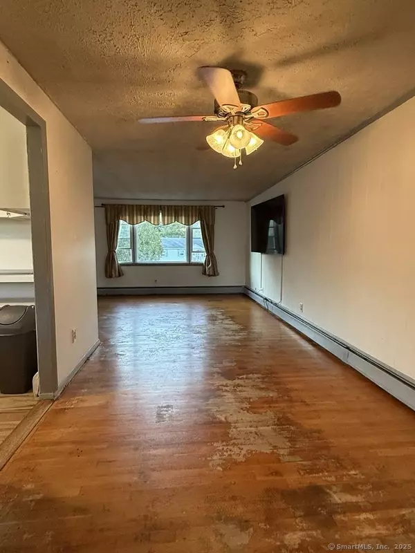 17 Brookside Lane, Groton, CT 06340