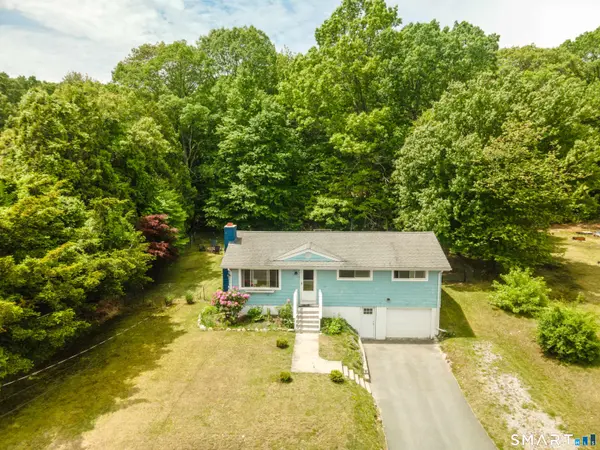 20 Carol Drive, Montville, CT 06382