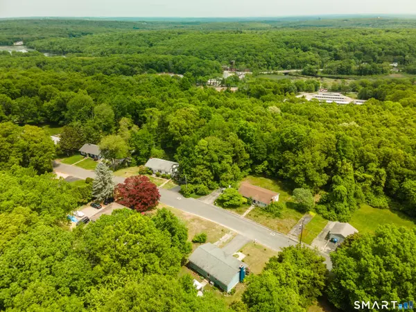 20 Carol Drive, Montville, CT 06382