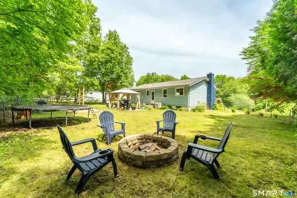20 Carol Drive, Montville, CT 06382