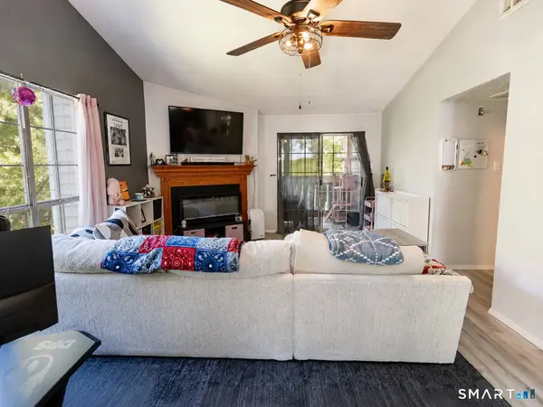 15 Crown Knoll Court #34, Groton, CT 06340
