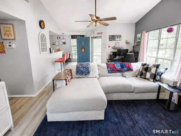 15 Crown Knoll Court #34, Groton, CT 06340